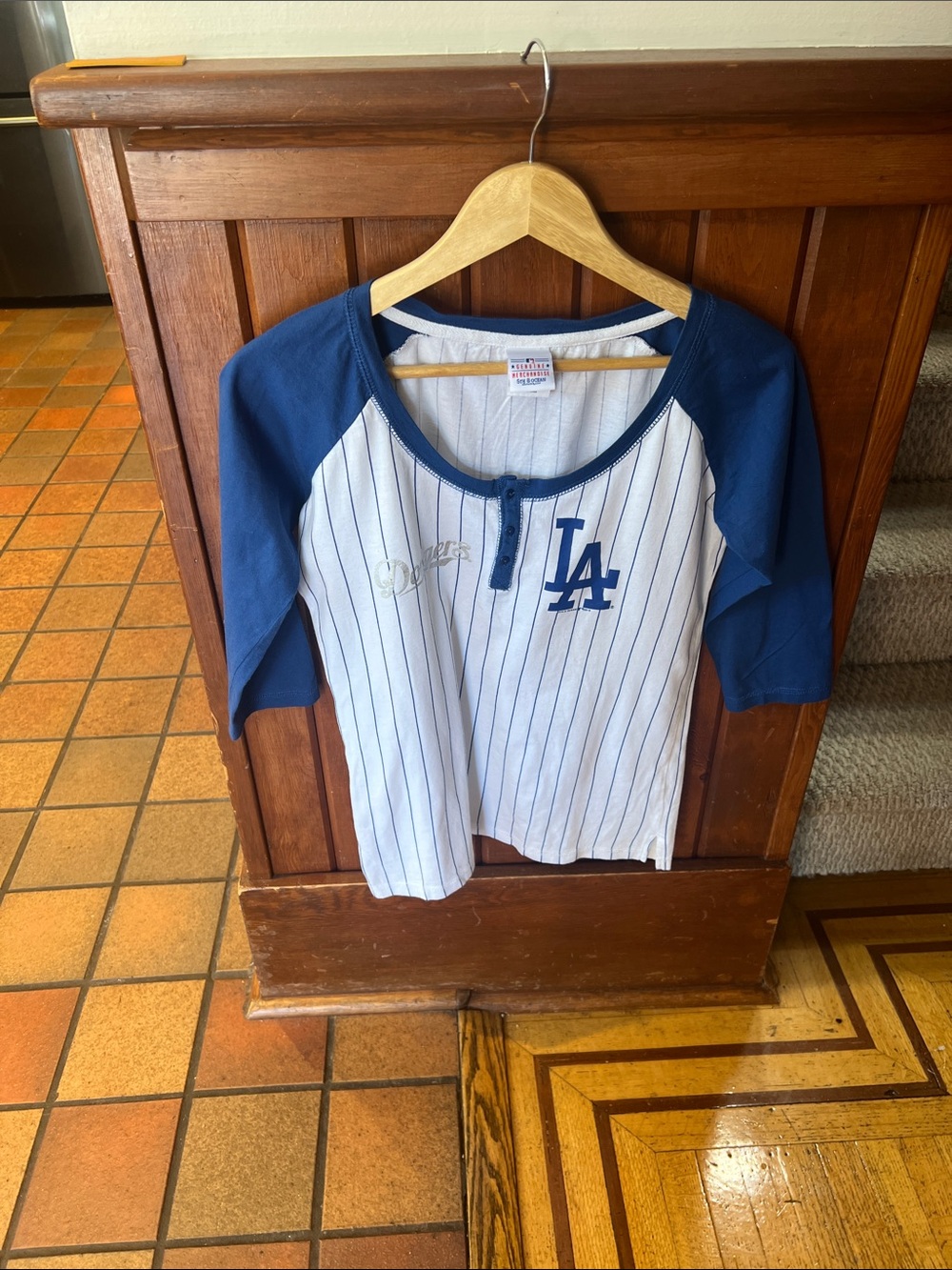 Genuine Merchandise White Pinstripe & Navy LA Dodgers Girls' Henley Raglan
